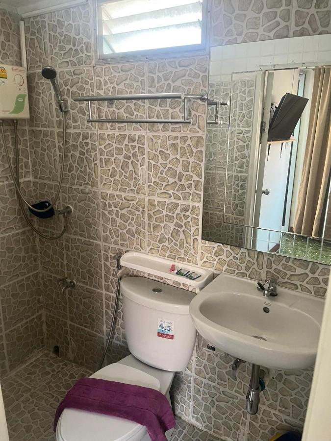 Appartamento Baan Rachaya Chiang Mai Esterno foto